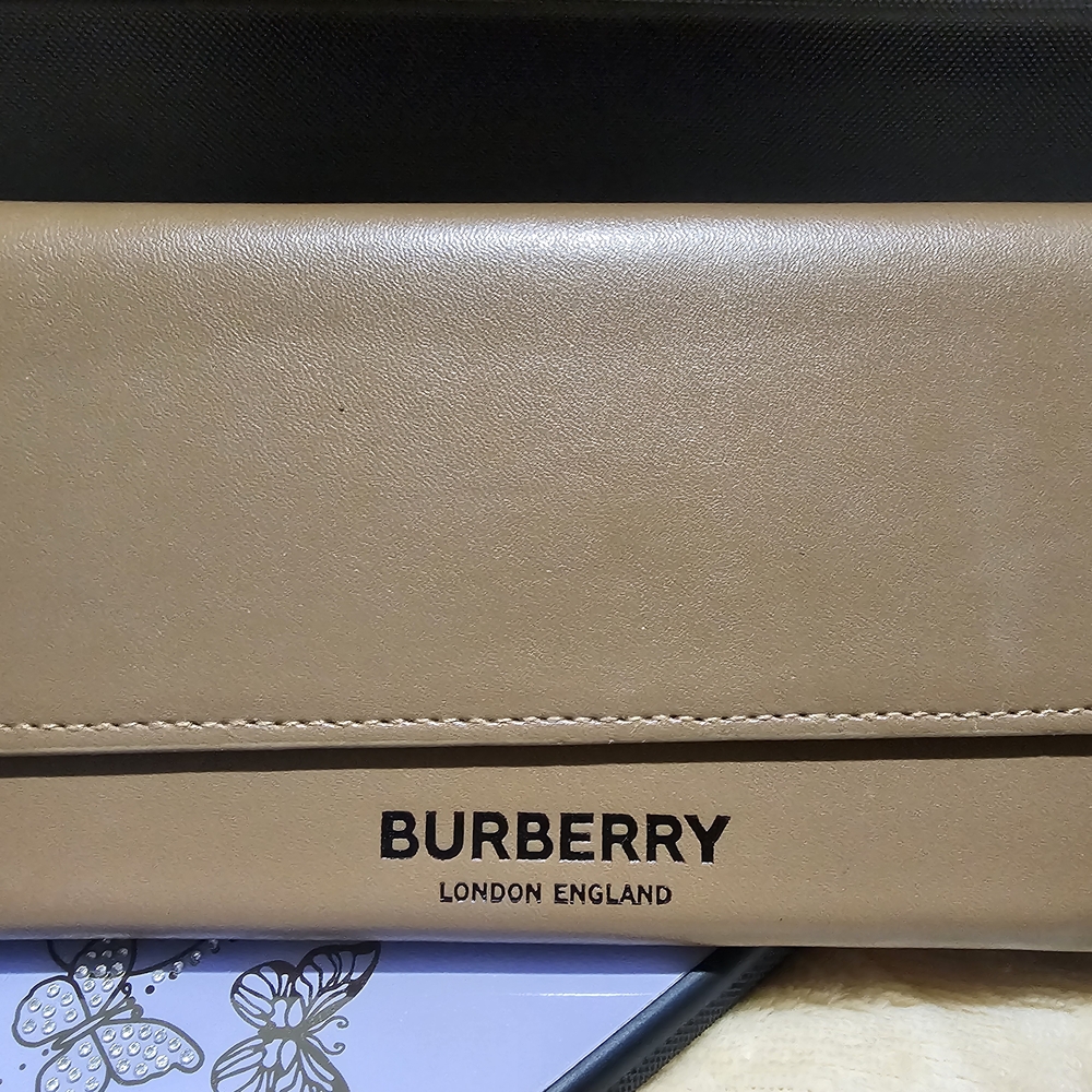 Burberry Tan Leather Wallet - Picture 3 of 12